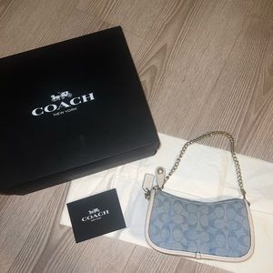 Coach purse in good condition
